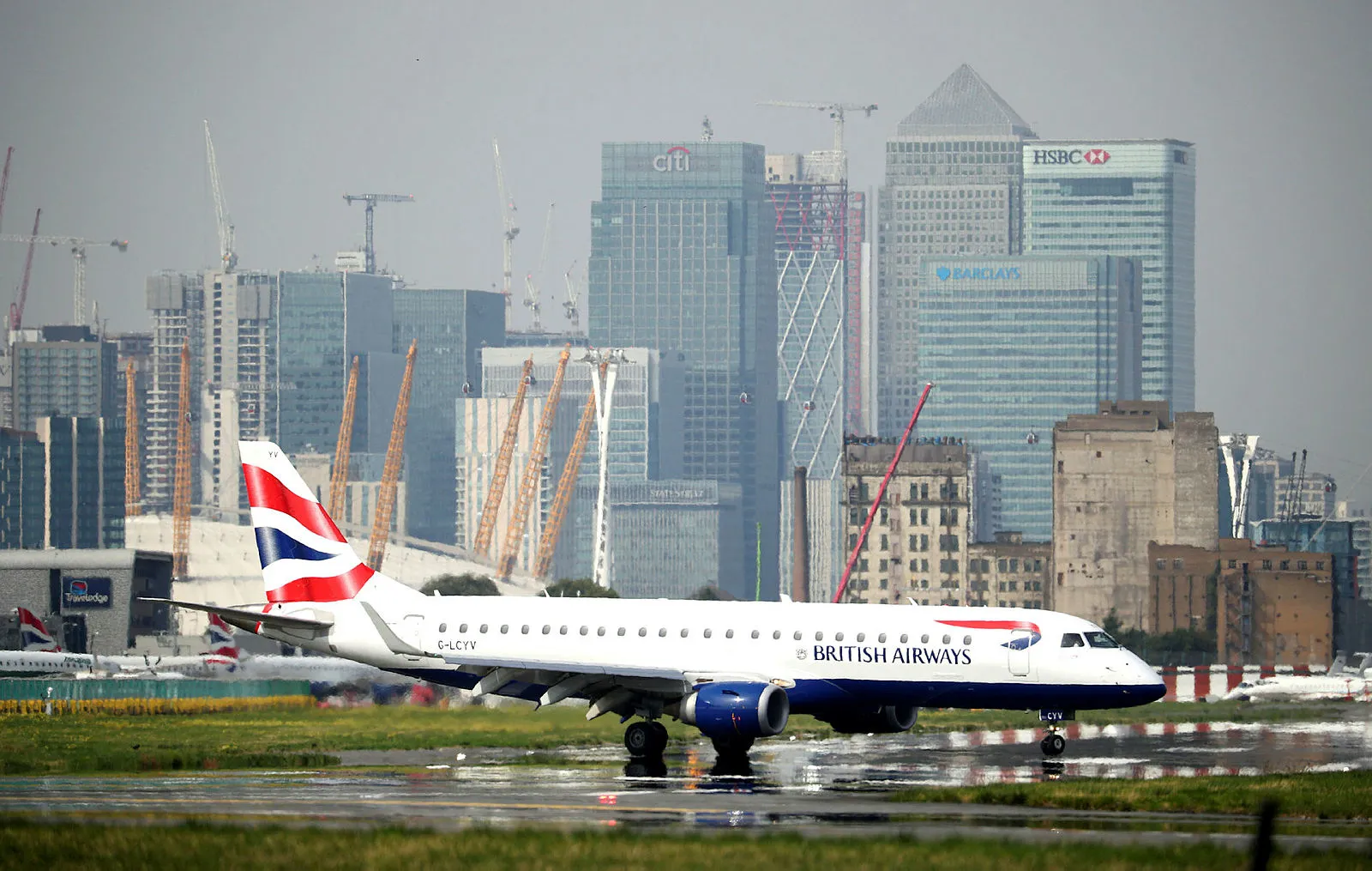 British Airways "hacklendiğini" açıkladı