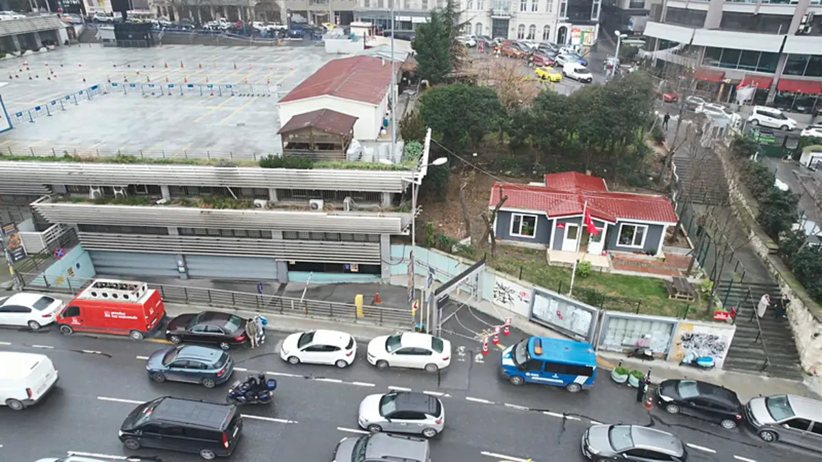 İSPARK otoparkında çatlak tehlikesi! İşte o görüntüler