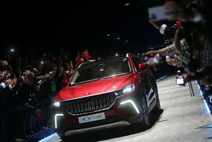 Seri üretim Togg banttan indi! Başkan Erdoğan’dan ilk test sonrası flaş açıklamalar: Çılgın Türkler geliyorlar diyecekler!