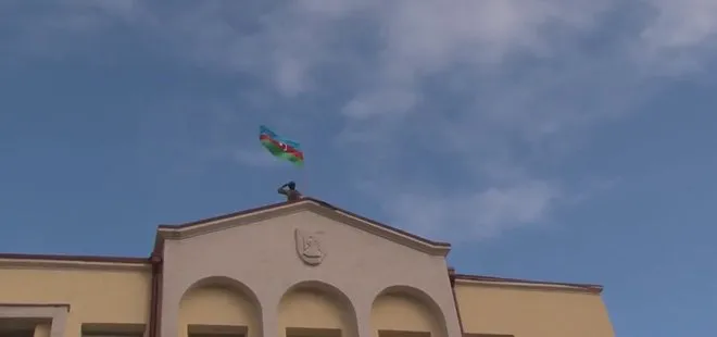 Son dakika: Ermeni işgalinden kurtarıldı! 28 yıl sonra Şuşa’da Azerbaycan bayrağı dalgalandı!