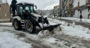 Van’da kar yağışı: 78 yol ulaşıma kapandı