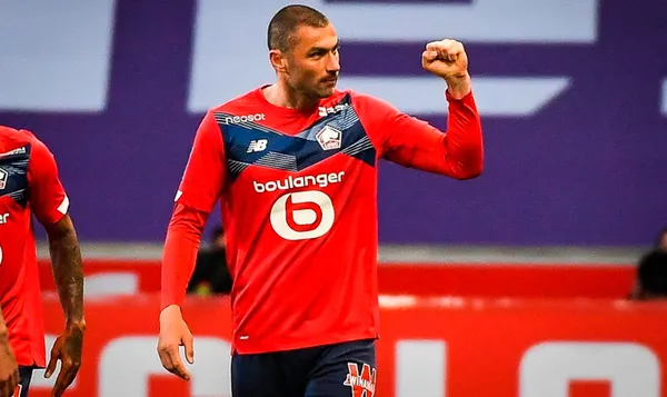 Lille’den Burak Yılmaz’a veda klibi! Teşekkürler Kral