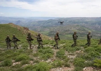 Çukurca'da 2 asker şehit oldu