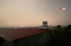 Hatay’da yıldırımın düşme anı kamerada