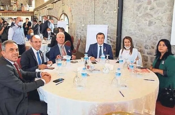 CHP lideri Kemal Kılıçdaroğlu FETÖ’cü Burak Oğuz’u ağırladı!