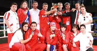 Bayan boks takımı Avrupa ikincisi oldu