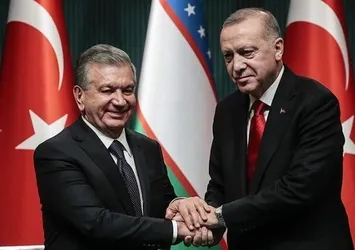 Özbekistan liderinden Başkan Erdoğan'a doğum günü tebriği