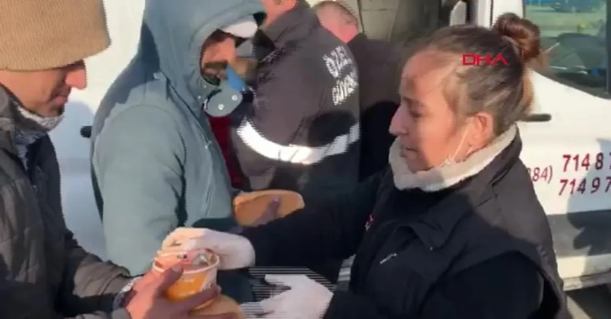 Türk vatandaşlarından göçmenlere yardım eli | Video
