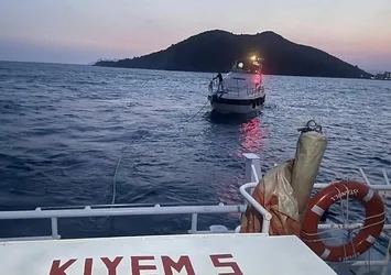 Muğla'da sürüklenen tekne kurtarıldı