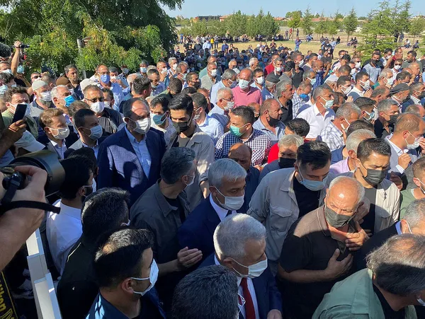 konyada-7-kisinin-olduruldugu-katliamin-nedeni-ne-adalet-bakani-abdulhamit-gulden-son-dakika-aciklamasi-1627748838203.jpg Konya'da 7 kişinin öldürüldüğü katliamın nedeni ne? Adalet Bakanı Abdulhamit Gül'den son dakika açıklaması - 4