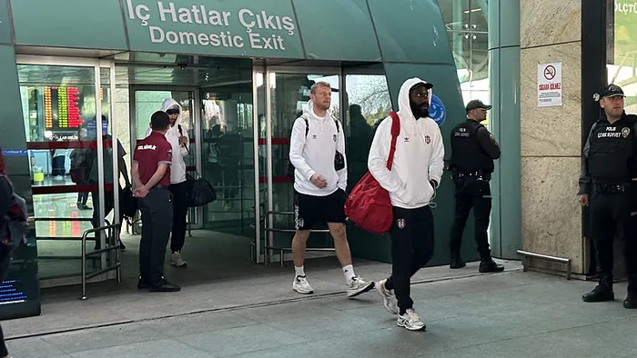 besiktas-kafilesi-ankarada-kara-kartal-ankaragucu-ile-karsilasacak-1713801312973.jpg Beşiktaş kafilesi Ankara'da! Kara Kartal Ankaragücü ile karşılaşacak - 1