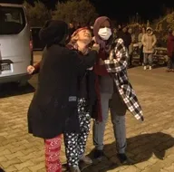 Eski karısını öldürüp kardeşlerini yaraladı