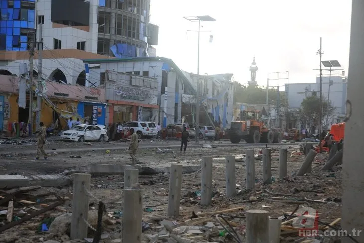 Somali’de meydana gelen patlamalarda en az 100 kişi öldü