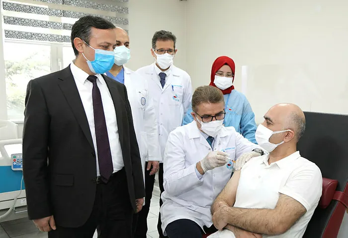 Son dakika: Yerli koronavirüs aşısında Faz-2’nin ikinci doz uygulaması devam ediyor