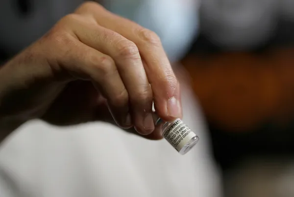 Pfizer koronavirüs hapının etkinlik oranını açıkladı