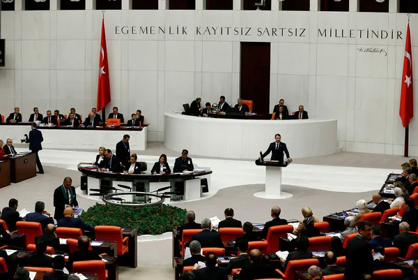 Bakan Berat Albayrak: Türkiye 2018’de güçlü büyüme seyrini sürdürdü