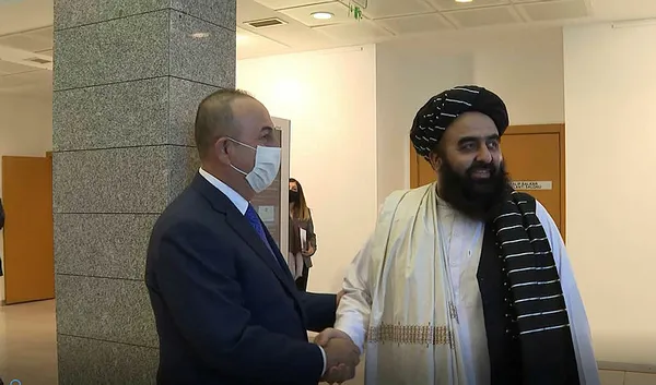 son-dakika-disisleri-bakani-mevlut-cavusoglundan-taliban-ile-yapilan-gorusmenin-ardindan-flas-aciklamalar-1634222922461.jpg Son dakika: Dışişleri Bakanı Mevlüt Çavuşoğlu'ndan Taliban ile yapılan görüşmenin ardından flaş açıklamalar - 1