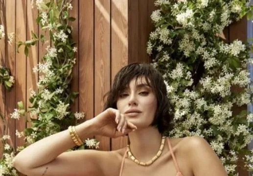 sevilen-oyun-hande-dogandemir-yeni-imajiyla-ilgi-cekti-1628255510103.jpg Oyuncu Hande Doğandemir yeni imajıyla ilgi çekti - 3