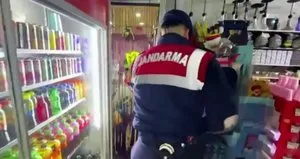 Marketteki raftan yiyecek yerine bakın ne çıktı!