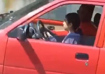 Maltepe çileden çıkaran görüntü! Çocuk sürücü araçla trafiğe çıktı