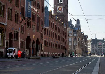 Hollanda'da sağlık çalışanlarına Kur'an-ı Kerim'den ayetle teşekkür ettiler