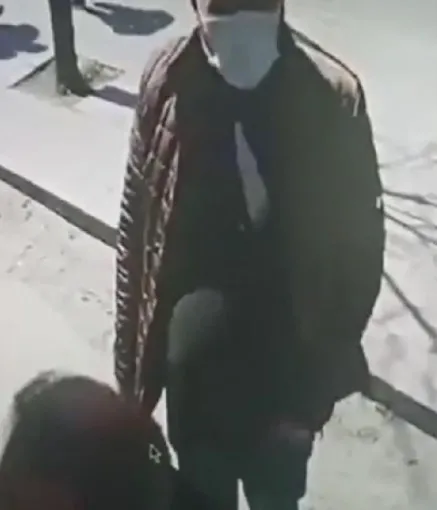 atmden-para-cekerken-sakin-bu-oyuna-gelmeyin-atm-bozuk-diyerek-100-bin-lira-dolandirdi-1647413314196.jpg ATM'den para çekerken sakın bu oyuna gelmeyin! "ATM bozuk" diyerek 100 bin lira dolandırdı - 5