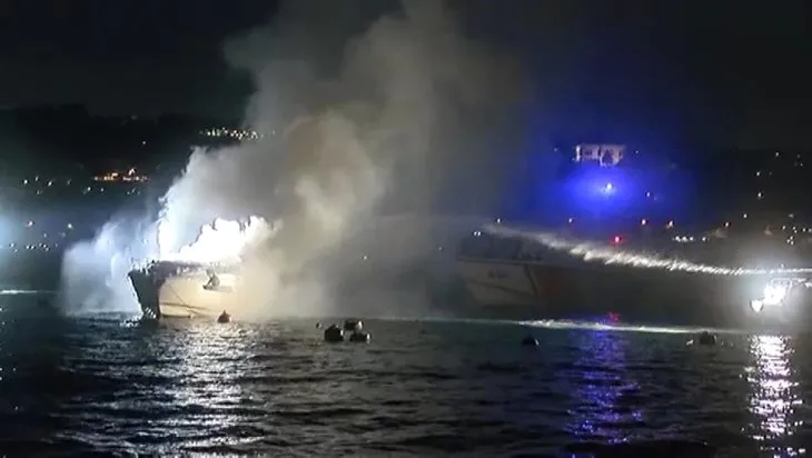 İstanbul Bebek’te korku dolu anlar! Lüks tekne alevlere teslim oldu