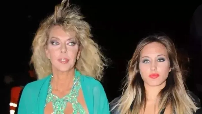 Аху тугба турецкая актриса фото Аху тугба турецкая актриса фото