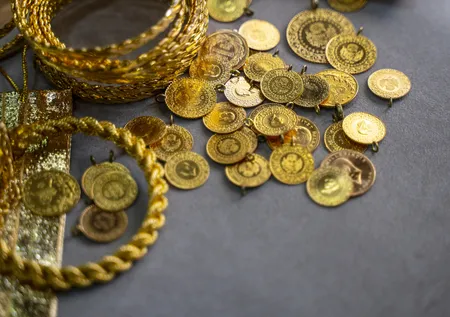 Ons altındaki balon patlayabilir! Altın uzmanından son dakika açıklaması: Altın yükselir mi düşer mi?