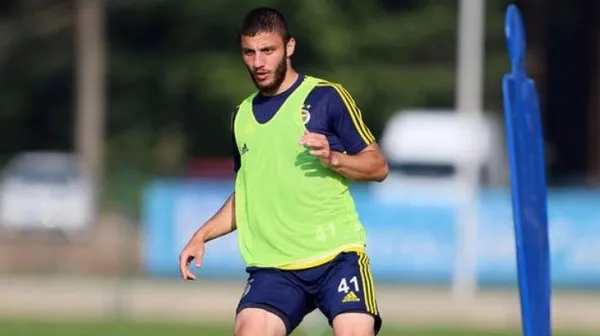 Fenerbahçe'den Göztepe'ye transfer oldu - 1