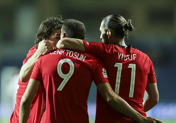 Yusuf Yazıcı'nın çapraz bağları koptu!