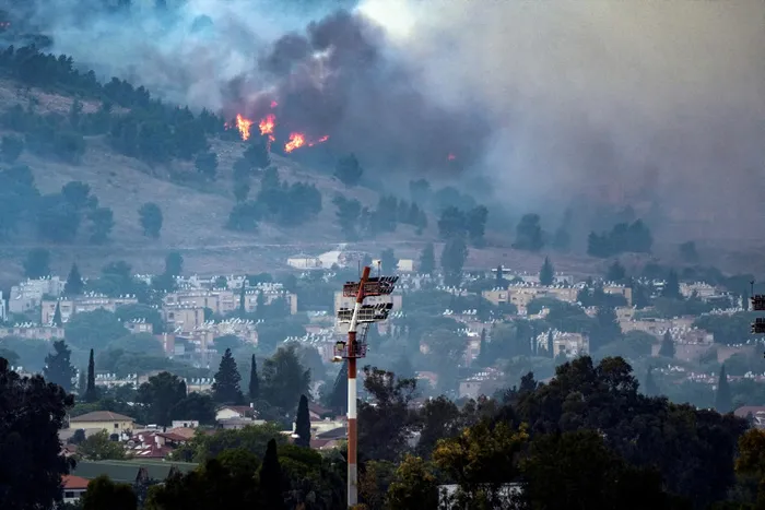 İsrail alev alev! Hizbullah’ın roketlerle vurduğu noktalarda yangın çıktı