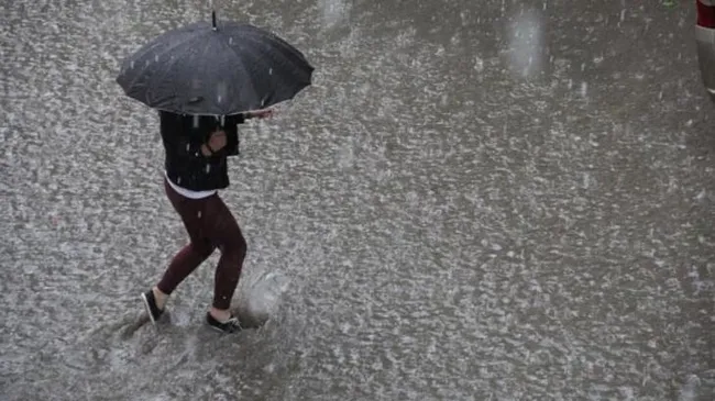 Meteoroloji'den sağanak yağış uyarısı: Ani sel ve su baskınlarına dikkat - 1