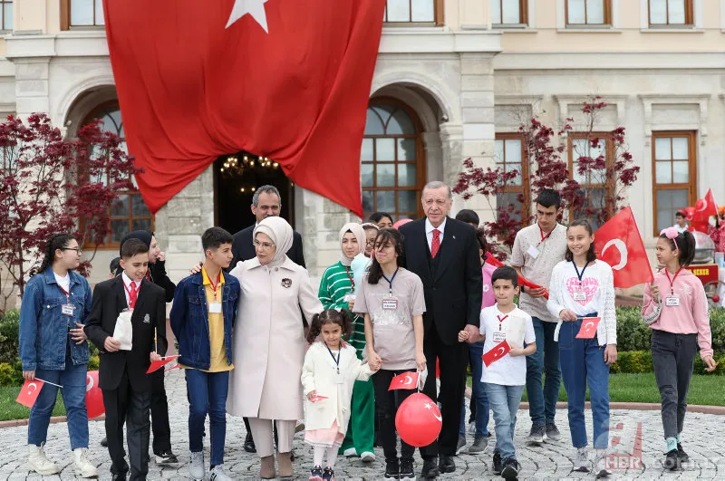 TCG Anadolu demir aldı! Başkan Erdoğan'ı selamladı! Boğaz'da tarihi anlar 22