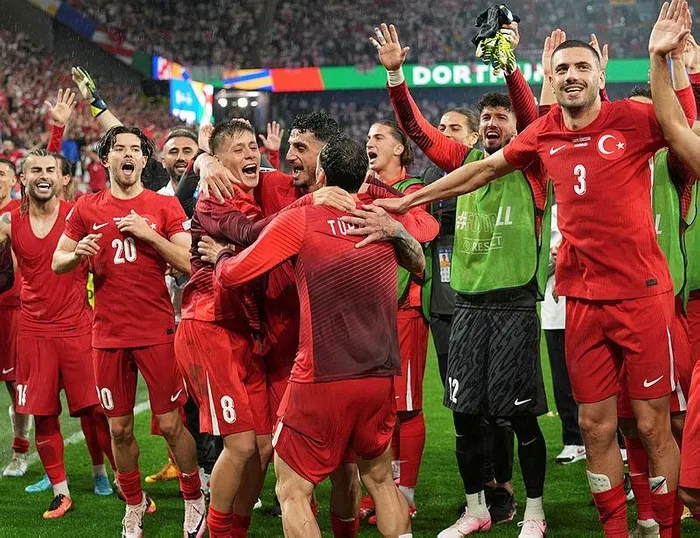 baskan-erdogandan-a-milli-futbol-takimina-tebrik-telefonu-ardanin-golu-de-guzeldi-1718741857700.jpeg Başkan Erdoğan'dan A Milli Futbol Takımı'na tebrik telefonu: Arda'nın attığı gol de dört dörtlük bir goldü - 3