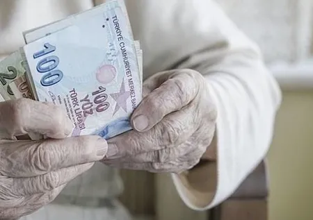 Yüz binlerce emekliyi ilgilendiriyor! Emekli olduktan sonra çalışanlar kıdem tazminatı alabilir mi?