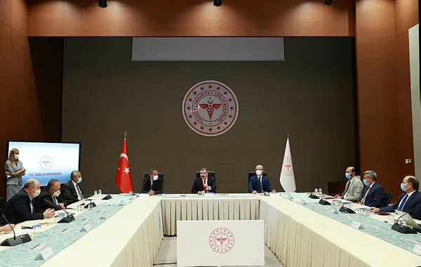 Bilim Kurulu yeniden toplanıyor! Türkiye'nin gözü saat 17.00'de! Gündem yerli aşı TURKOVAC ve vakalardaki son durum - 1