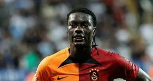 Bafetimbi Gomis Galatasaray’a veda etti