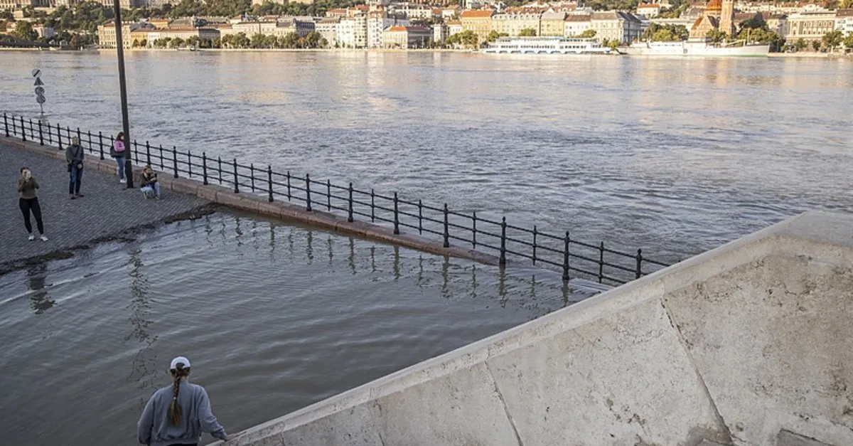 Budapeşte'de sel: Tuna nehri taştı