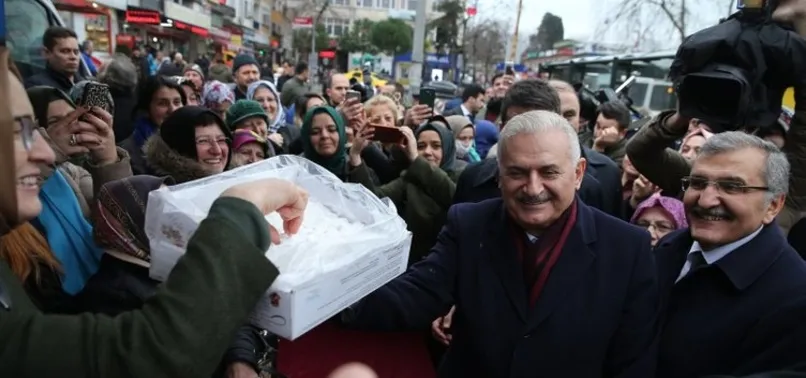Binali Yıldırım'dan Beykoz'da esnaf ziyareti