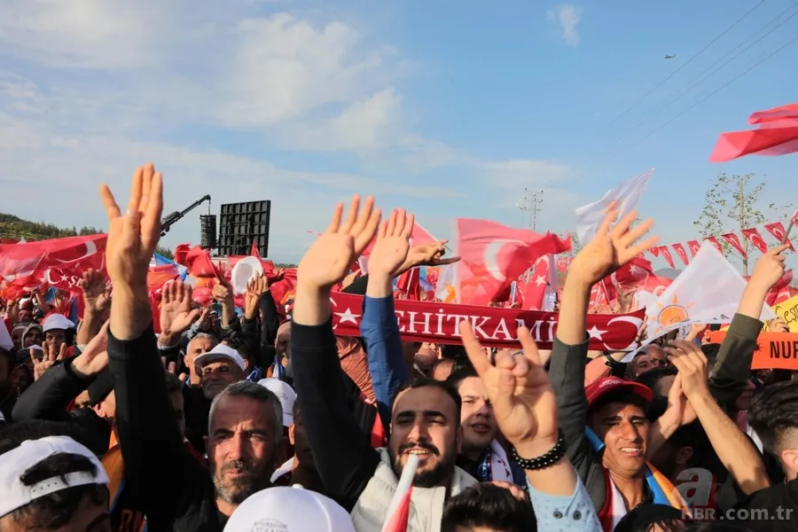 Başkan Erdoğan Gaziantep'te köy evinde vatandaşlarla bir araya geldi 17