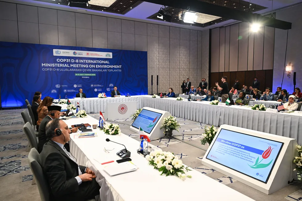 Bakan Murat Kurum COP31 D-8 Bakanlar toplantısında konuştu: "Ortak iradeyi somut iş birliği mekanizmalarına dönüştürmeyi hedefliyoruz" - 3
