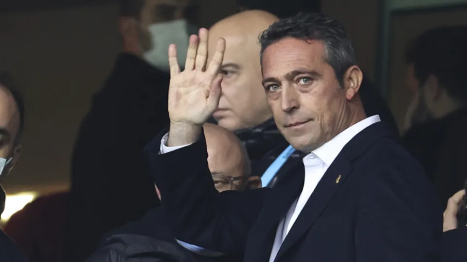 Fenerbahçeli kararını verdi! Ali Koç'a istifa baskısı! Kongre üyeleri harekete geçti