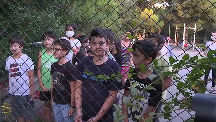 Bakan Akar ile çocukların güldüren sohbeti! 'Ben kimim' diye sorunca... - 1