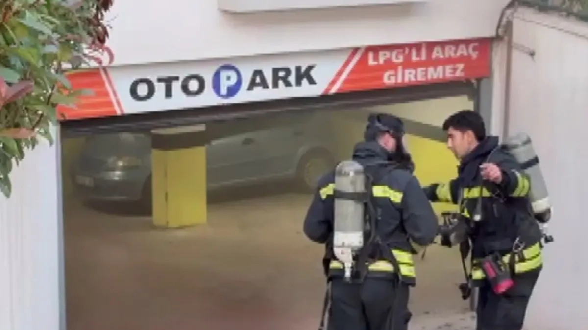 Tekirdağ'da 6 katlı binada korkutan yangın! Depoda başladı bina boşaltıldı