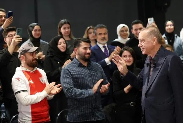 EYT ve asgari ücret için gözler Kabine’de! Başkan Recep Tayyip Erdoğan açıklayacak | Başörtüsü düzenlemesi, enflasyon ve kara harekatı masada