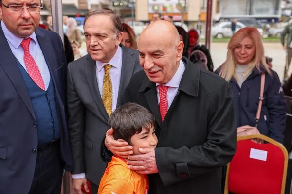 1711550708884.jpg Cumhur İttifakı'nın Ankara adayı Turgut Altınok'tan Mansur Yavaş'a: İddiasını ispat edemedi istifa etmeli! | Mal varlığı ayarı: Londra'daki şirketi hangi ortaklarla kurdunuz? - 2