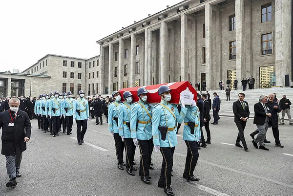 Son dakika: AK Partili İmran Kılıç'a veda! TBMM'de cenaze töreni - 3
