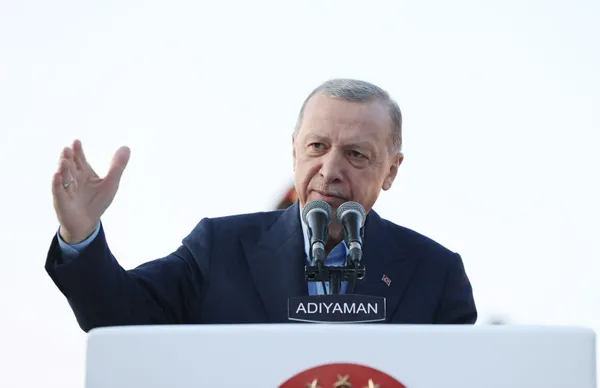baskan-recep-tayyip-erdogan-adiyamanda-bir-yil-icinde-319-bin-konutu-teslim-etmekte-kararliyiz-1679931058855.jpg Başkan Recep Tayyip Erdoğan Adıyaman'da: Bir yıl içinde 319 bin konutu teslim etmekte kararlıyız - 2