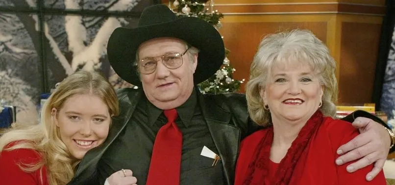 Büyük ikramiyeyi kazandı, başına gelmeyen kalmadı!